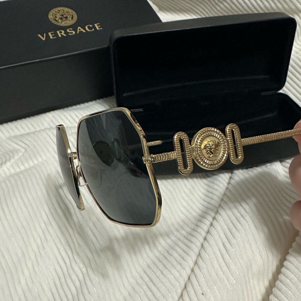 Versace 0VE2248-100287 58mm New Sunglasses - Picture 3 of 5